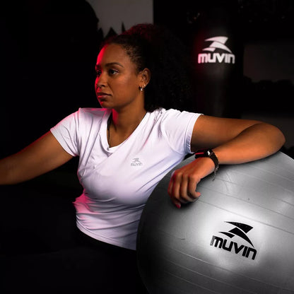 Bola de Pilates 55cm Muvin – Antiestouro – Suporta até 300kg – Com Bomba – Ginástica – Fitness – Pilates – Yoga – Fisioterapia – Flexibilidade – Fortalecimento – Tonificação – Fácil Limpeza - Cinza
